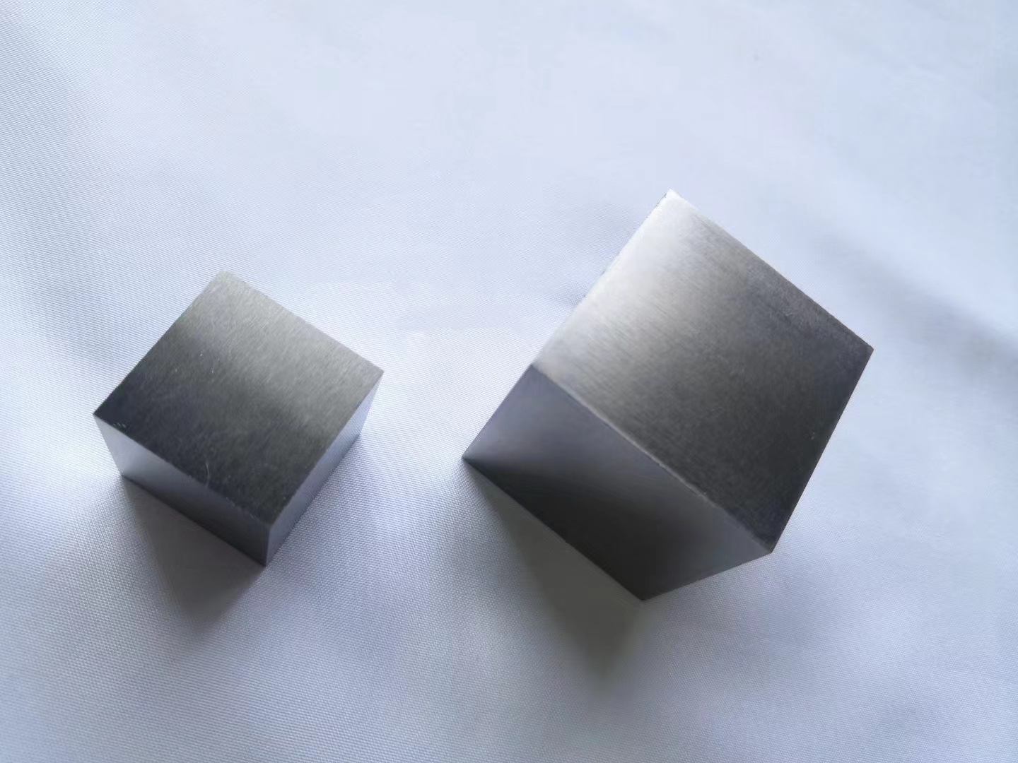 tungsten cube